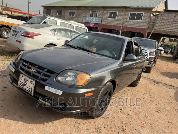 hyundai-accent-13-gsi-2003-gray-big-1