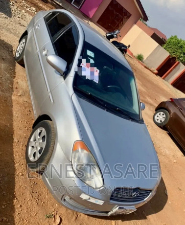 hyundai-accent-gls-automatic-2010-silver-big-2