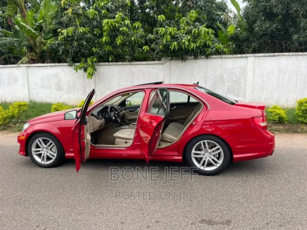 mercedes-benz-c250-2014-red-big-3