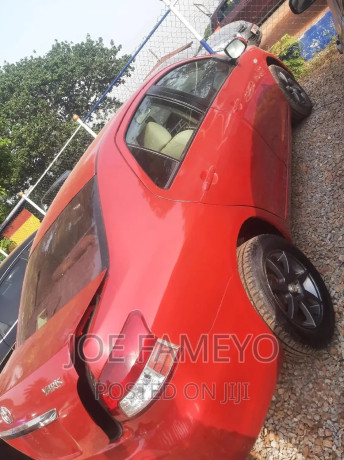 toyota-yaris-2010-red-big-0