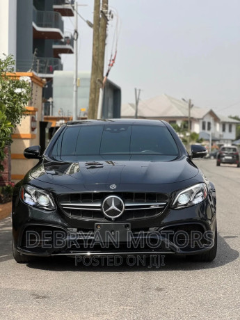 mercedes-benz-e63-2018-black-big-0