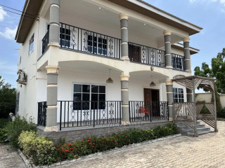 Furnished 4bdrm House in 4 Bedroom House for for Rent