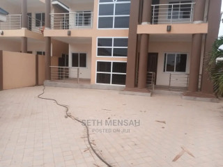 4bdrm House in 4 Bedroom House for for Rent