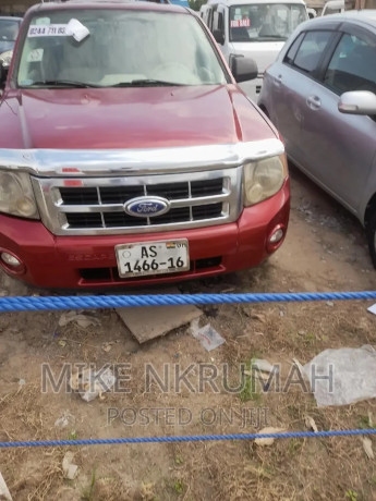 ford-escape-2010-red-big-1