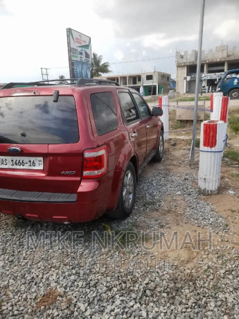 ford-escape-2010-red-big-2