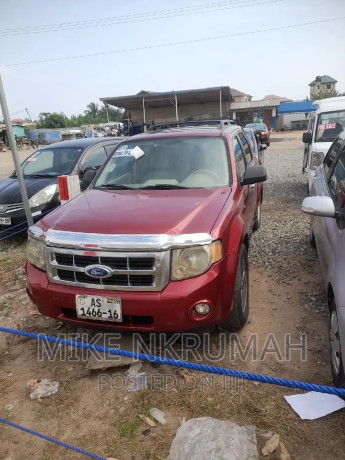 ford-escape-2010-red-big-0