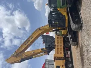 liu-gong-925e-excavator-big-1