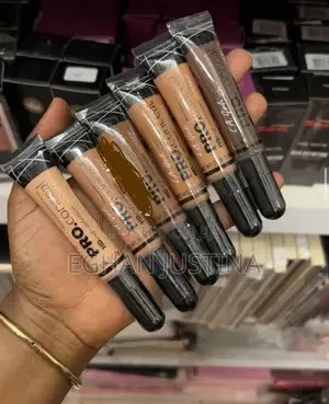 la-pro-concealer-big-0