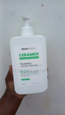 face-facts-hydrating-gentle-cleanser-400ml-big-0