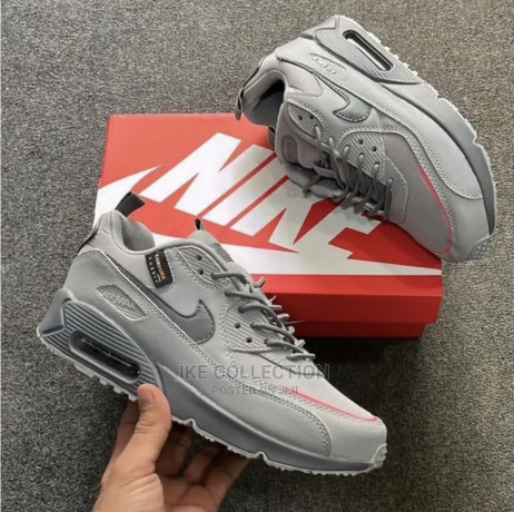 original-nike-airmax-available-big-0