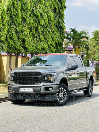 ford-f-150-2019-gray-big-0