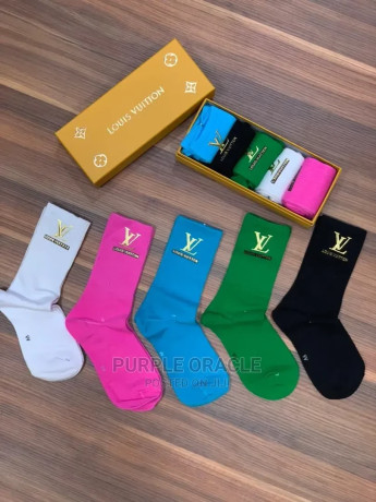 quality-comfy-louis-vuitton-socks-for-the-gents-big-1