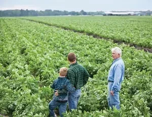 female-farm-assistant-big-0