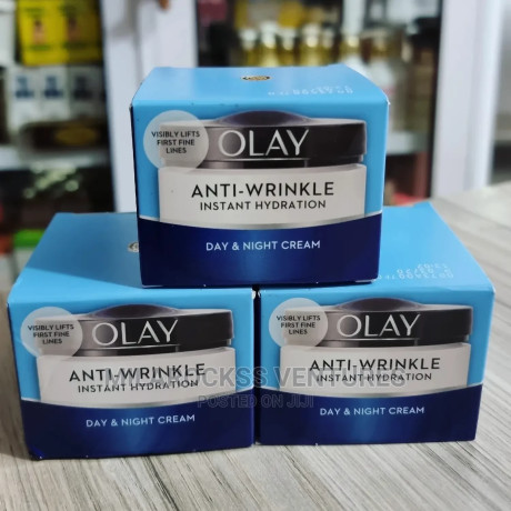 olay-anti-wrinkle-instant-hydration-day-and-night-cream-big-0