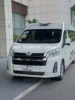 vans-for-airport-pickup-hiring-big-1