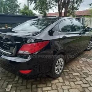 black-hyundai-accent-big-0