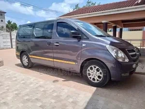 mini-van-for-rent-starex-bus-11-seater-big-0