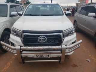 Toyota Hilux for Rent