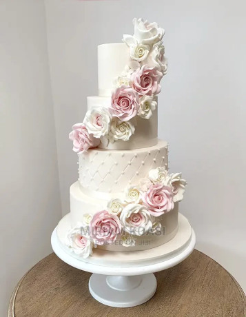 the-triple-promo-4-layers-wedding-cake-big-0