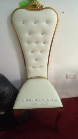 bridal-chair-for-rent-big-0