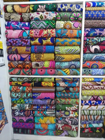 beautiful-wax-african-fabrics-at-wholesale-prices-big-1