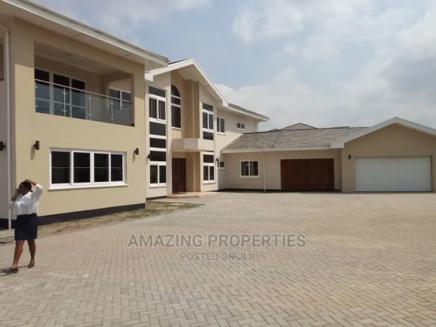 5bdrm-house-in-at-airport-hills-for-for-sale-big-0