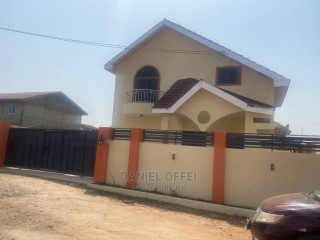 4bdrm House in Madina Close to Upsa, Accra Metropolitan for Sale
