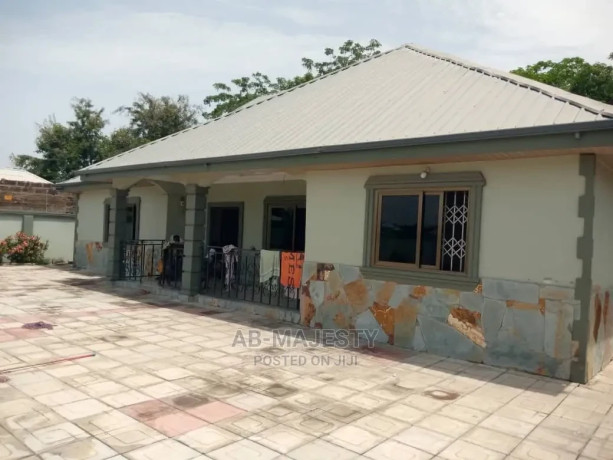 4bdrm-house-in-accra-metropolitan-for-sale-big-0