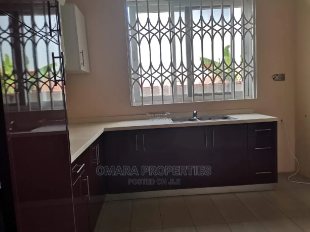 4bdrm-house-in-north-legon-for-rent-big-1