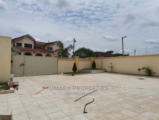 4bdrm-house-in-north-legon-for-rent-big-2