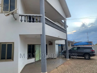 4bdrm House in North Legon for rent