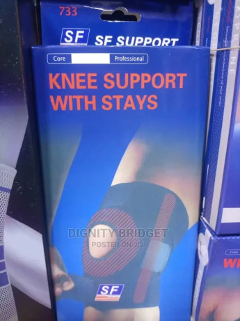 knee-support-with-stays-big-0