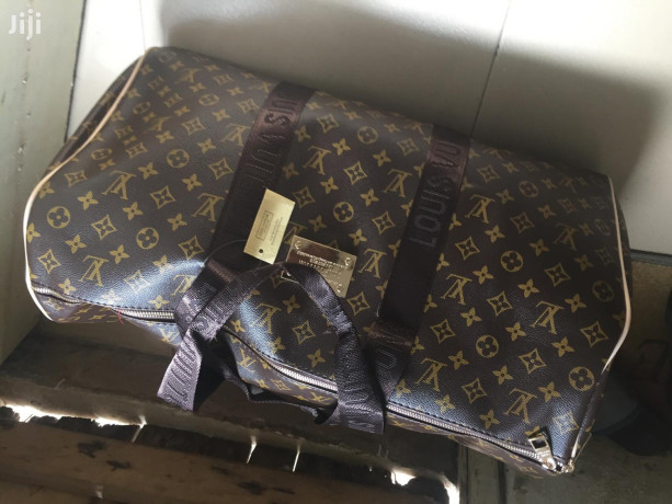 louis-vuitton-travelling-bag-big-1