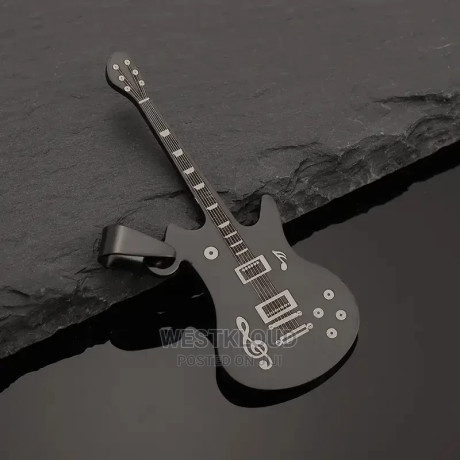 guitar-necklace-big-0