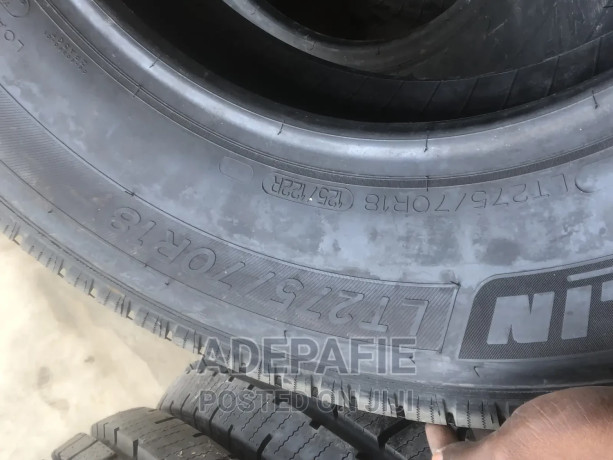 27570-r-18-michelin-tires-big-2