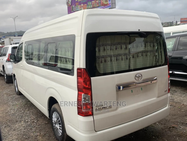 new-toyota-hiace-2021-white-big-2