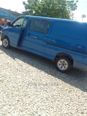 toyota-hiace-2005-blue-big-0