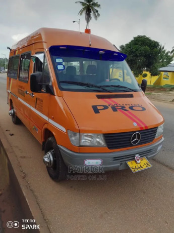 mercedes-benz-sprinter-2008-orange-big-2