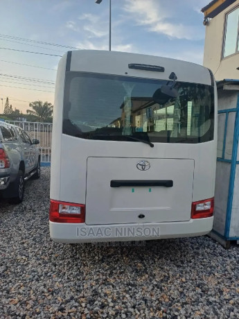 new-toyota-coaster-2022-white-big-4