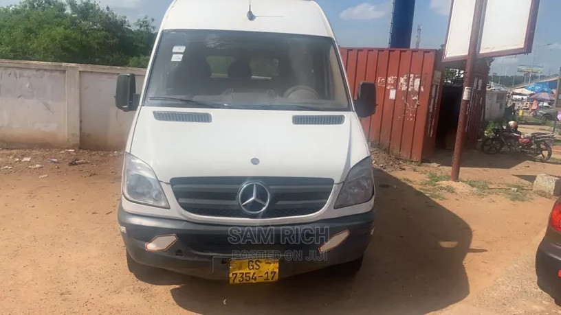 mercedes-benz-sprinter-2009-white-big-0