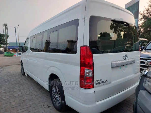 new-toyota-hiace-2022-white-big-3