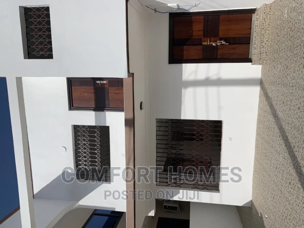 3bdrm-apartment-in-ashomang-estate-for-sale-big-0