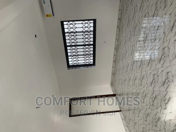 3bdrm-apartment-in-ashomang-estate-for-sale-big-2