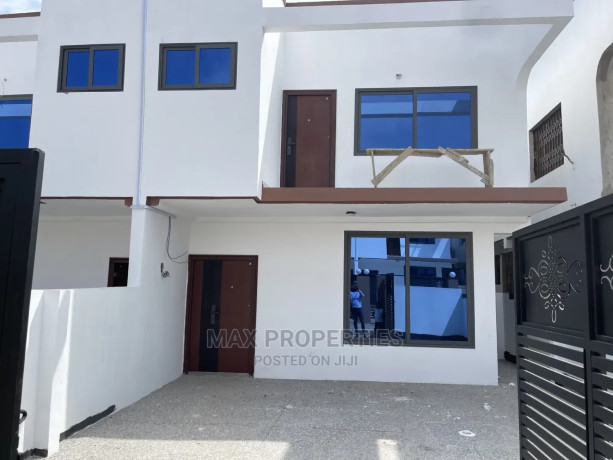 3bdrm-house-in-ashomang-estate-for-sale-big-4