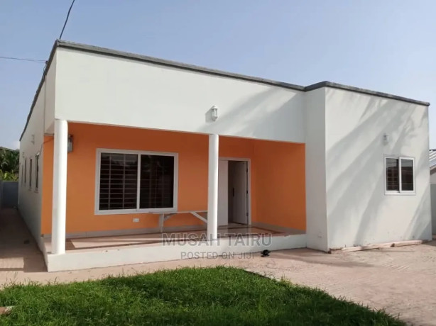 3bdrm-house-in-ashomang-estate-for-sale-big-4