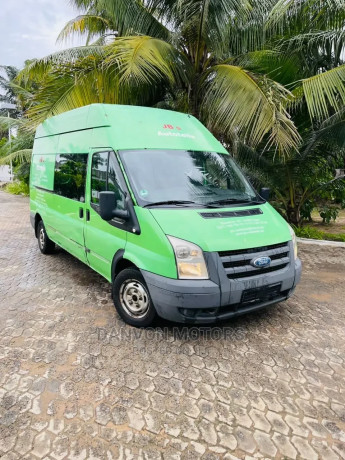 ford-transit-2013-green-big-0