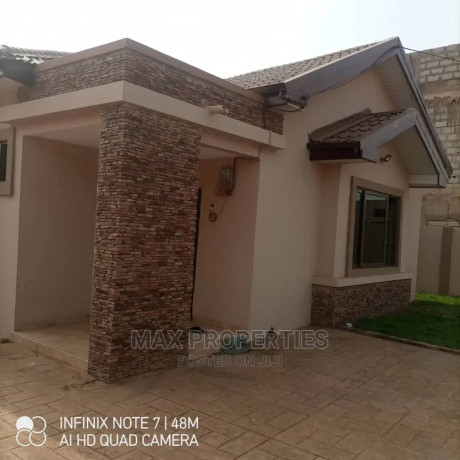 3bdrm-house-in-ashomang-estate-for-sale-big-0