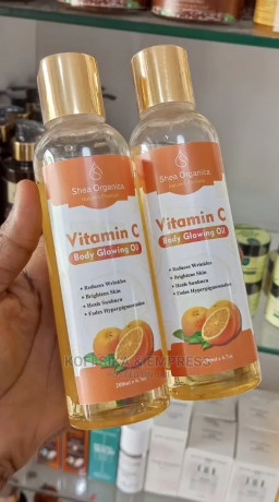 vitamin-c-body-glowing-oil-200ml-big-0