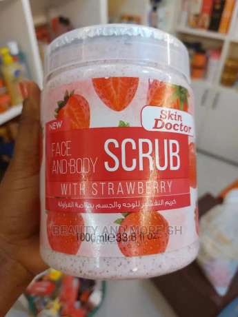 skin-doctor-strawberry-face-and-body-scrub-big-0