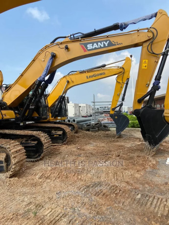 brand-new-sanny-and-liugong-excavators-big-1